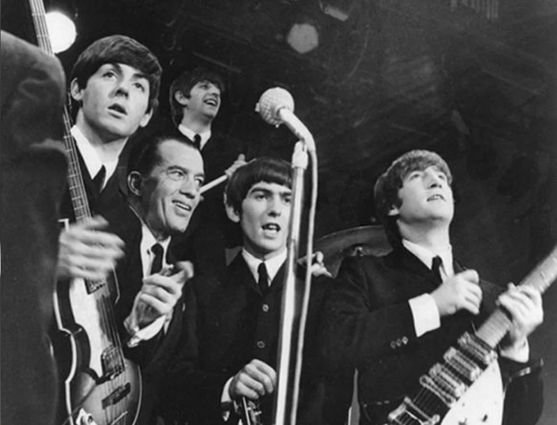 The Beatles with Ed Sullivan 1964 Postcard Paul McCartney John Lennon etc TV 