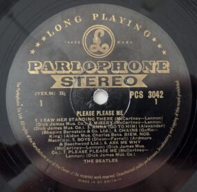 RARE 1st issue Black & Gold Stereo label Side 1.